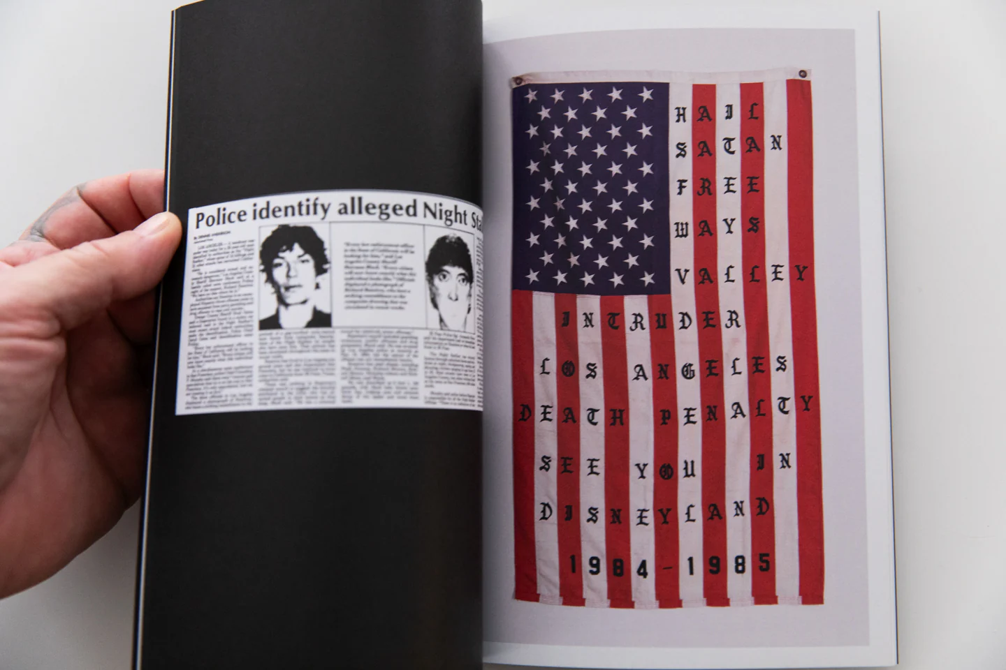 29 FLAGS - Image 5
