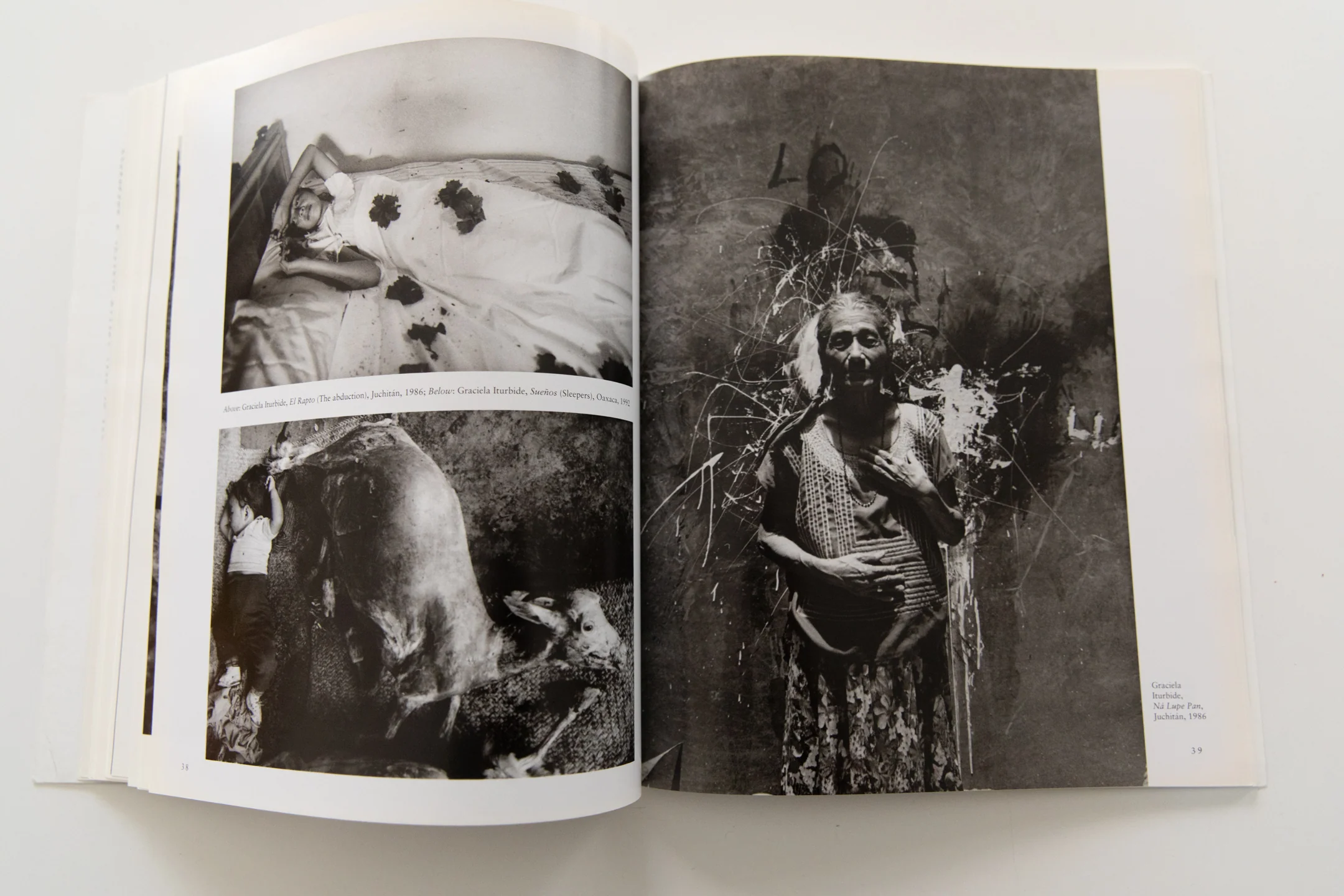 APERTURE MAGAZINE | NO. 138 (On Location) - Image 4