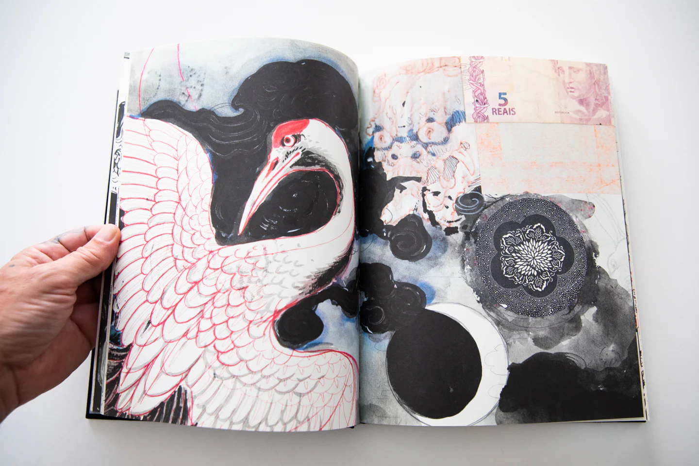 BLACK BOOK - Image 9