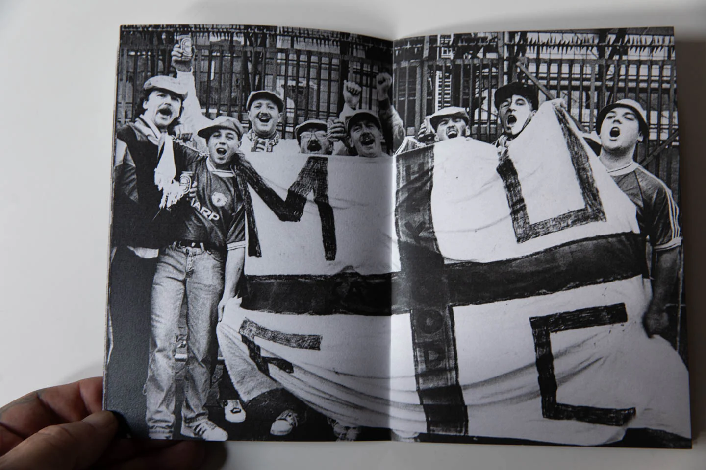 FOOTBALL FANS 1991 - Image 6