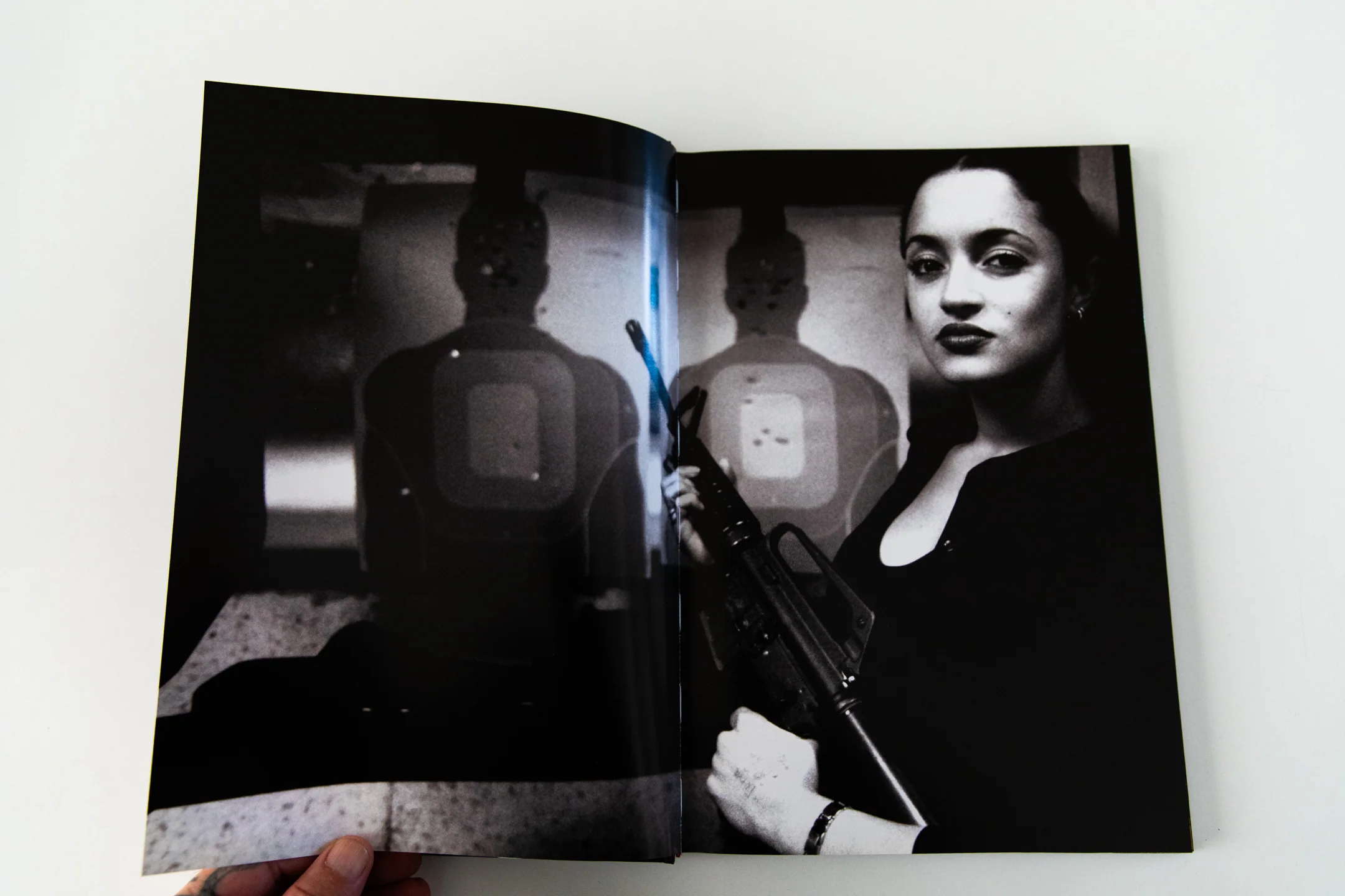 LA WOMAN - Image 3