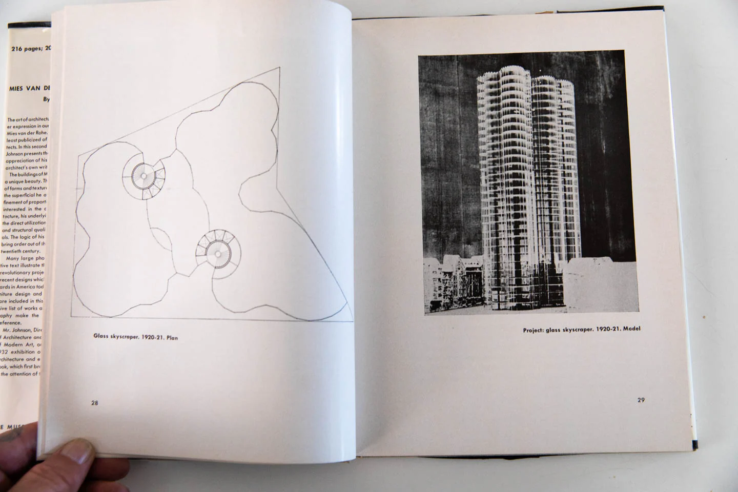 MIES VAN DER ROHE - Image 3