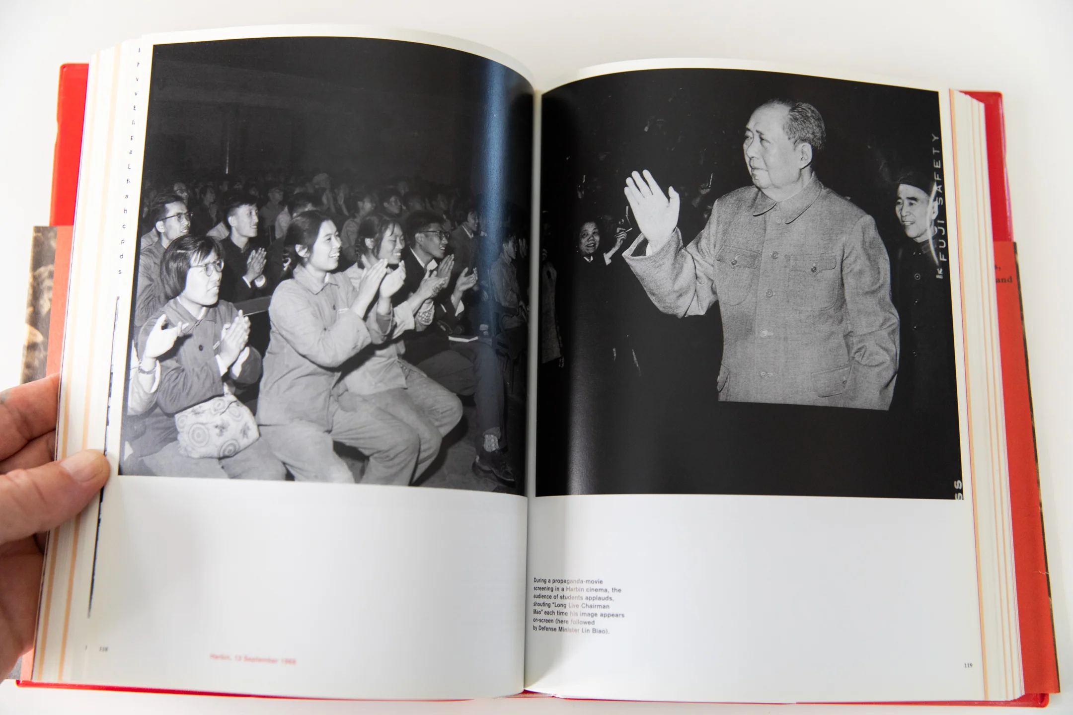 RED-COLOR NEWS SOLDIER - Image 6