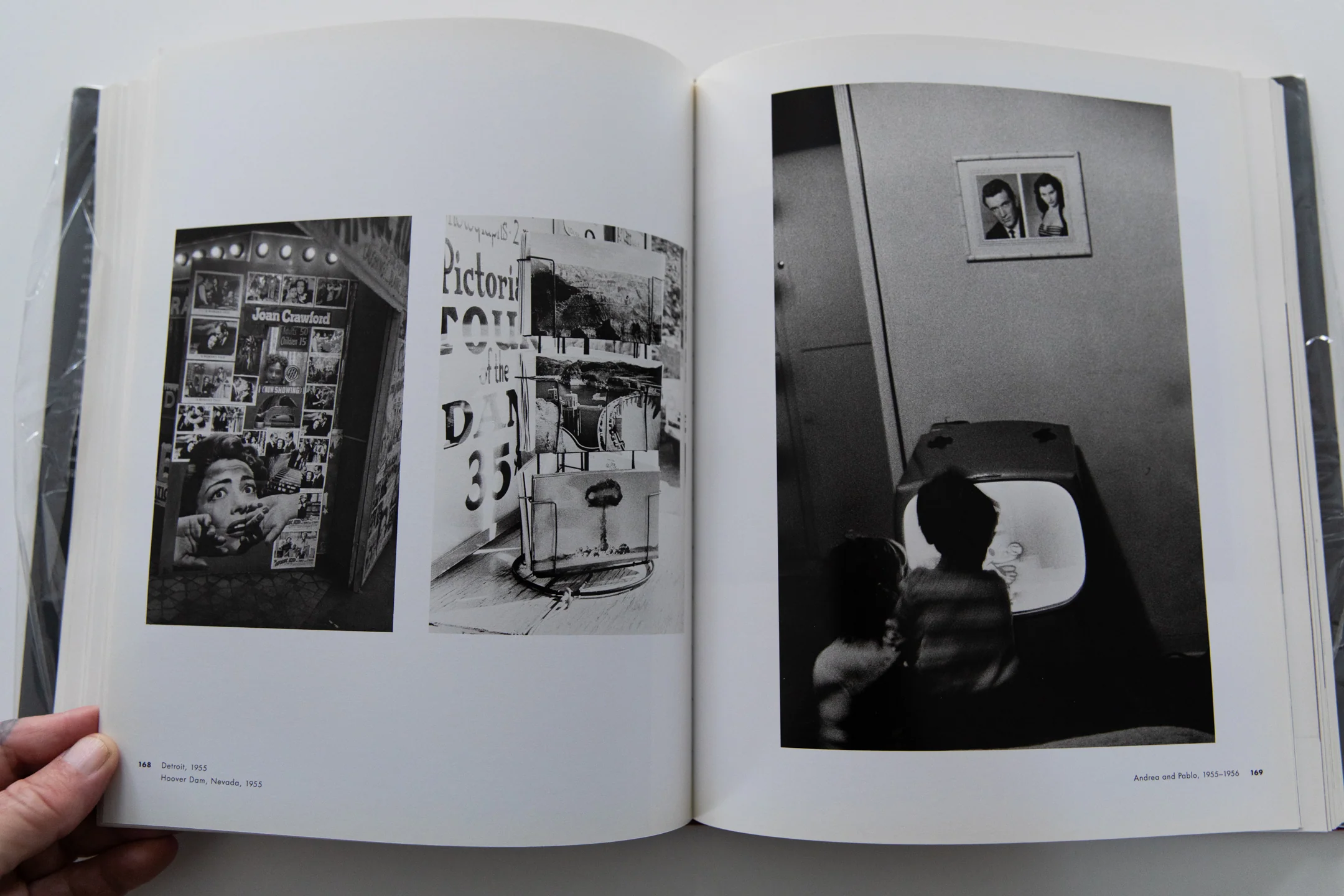 ROBERT FRANK | Moving Out - Image 9