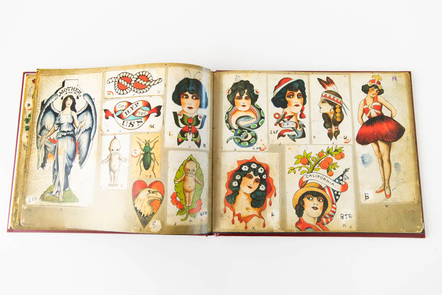 TATTOO TRAVEL BOOK - Image 4