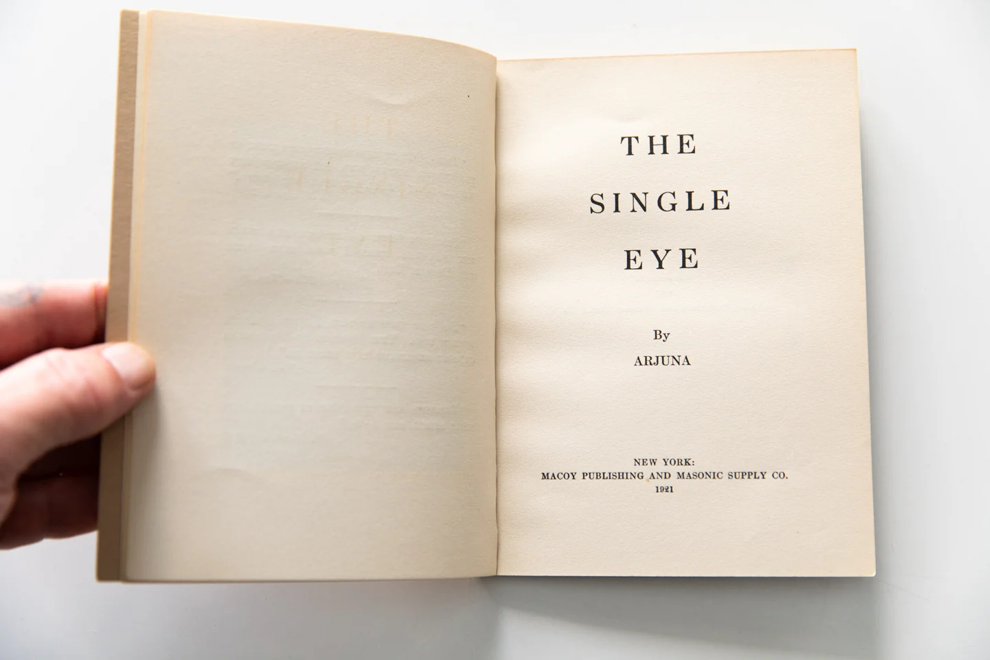 THE SINGLE EYE - Image 3